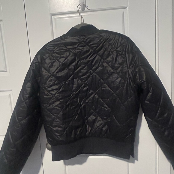 Offline by Aerie Medium Women’s Black Quilted Bomber Jacket - Picture 5 of 9